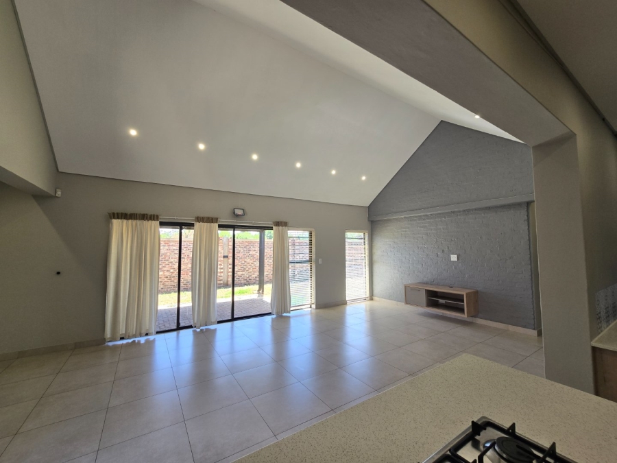 3 Bedroom Property for Sale in Van Der Hoff Park North West